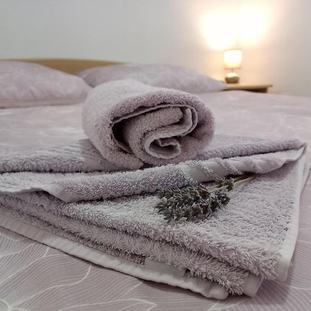 Apartman Kristina Vrbnik Ngoại thất bức ảnh