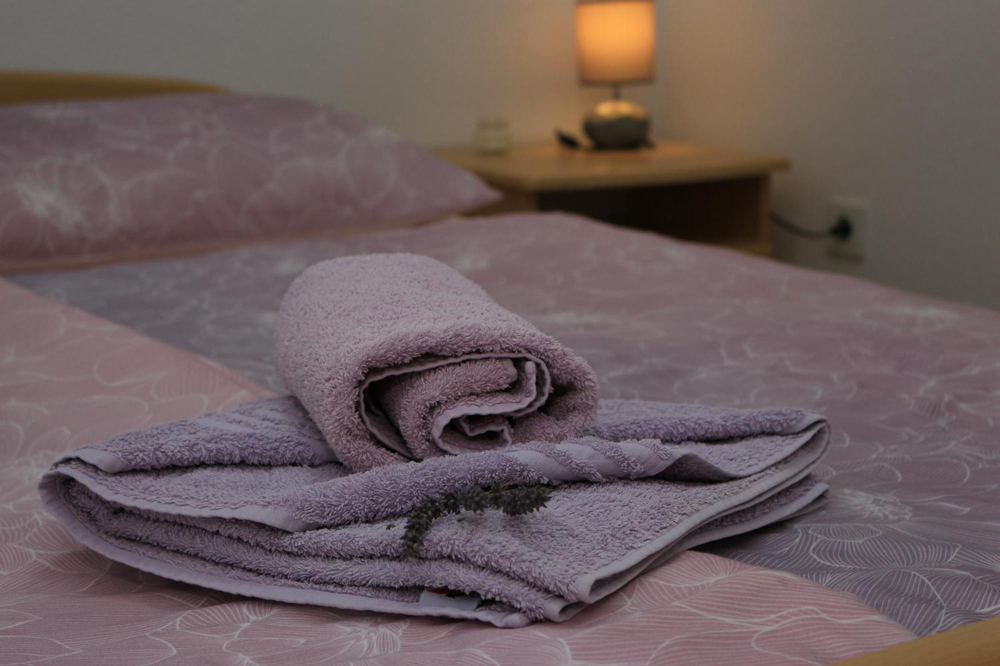 Apartman Kristina Vrbnik Ngoại thất bức ảnh