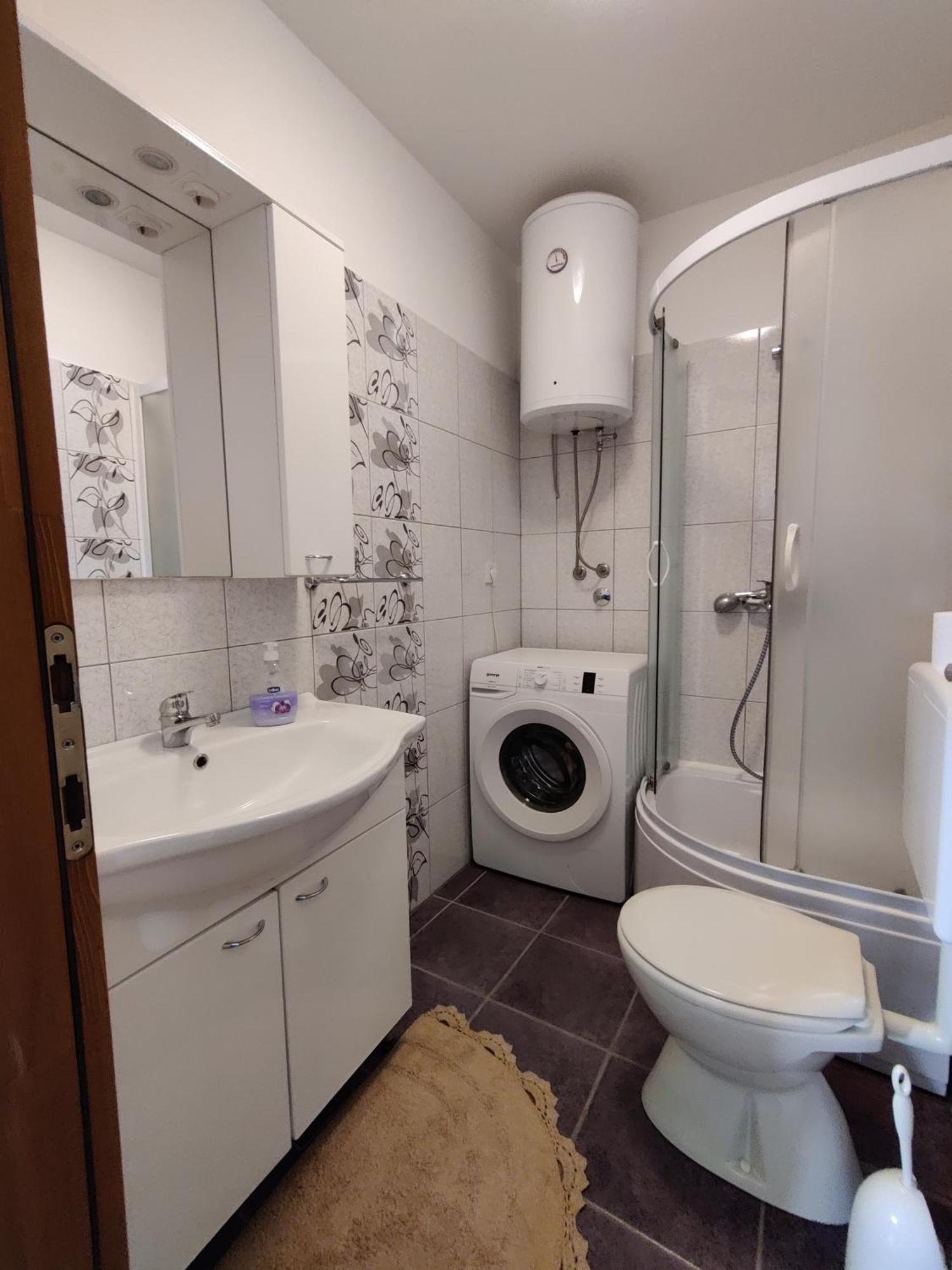 Apartman Kristina Vrbnik Ngoại thất bức ảnh