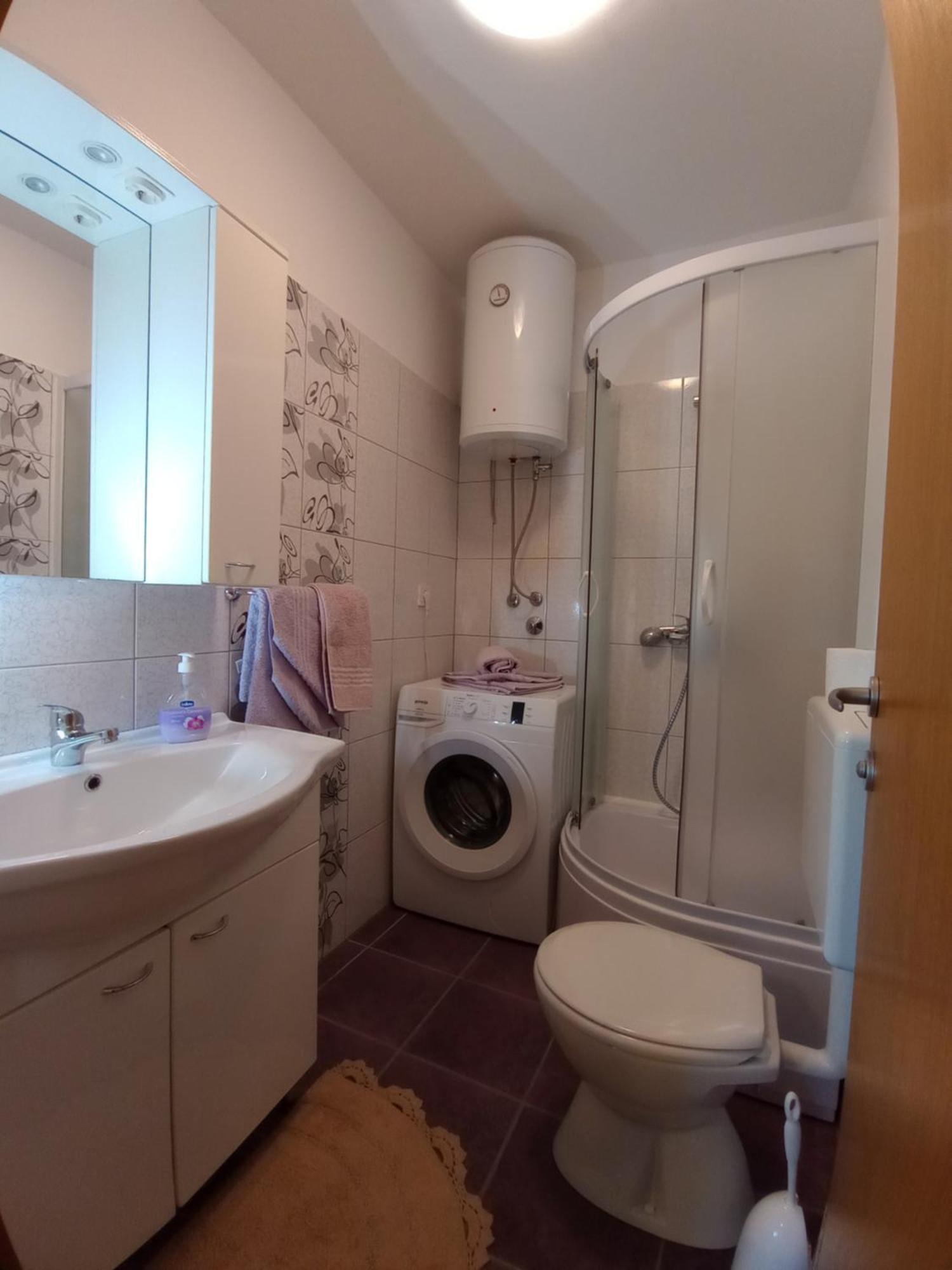 Apartman Kristina Vrbnik Ngoại thất bức ảnh