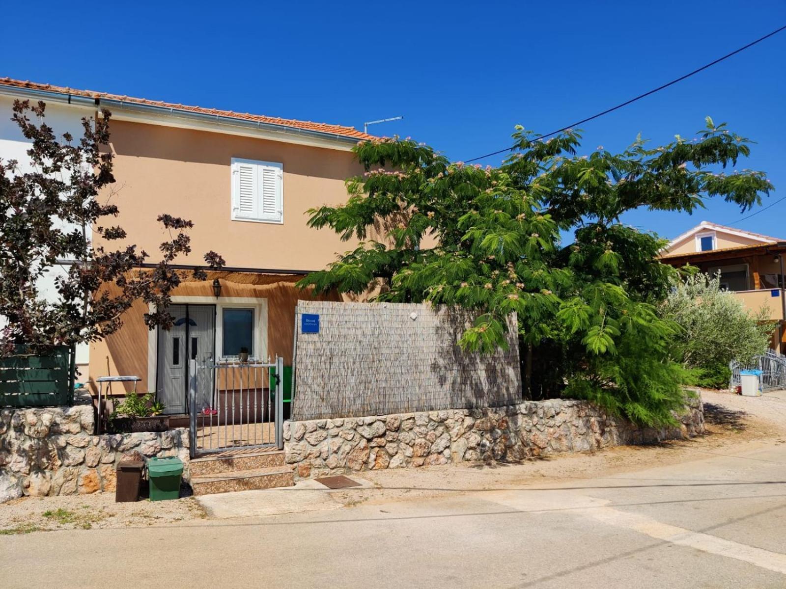 Apartman Kristina Vrbnik Ngoại thất bức ảnh